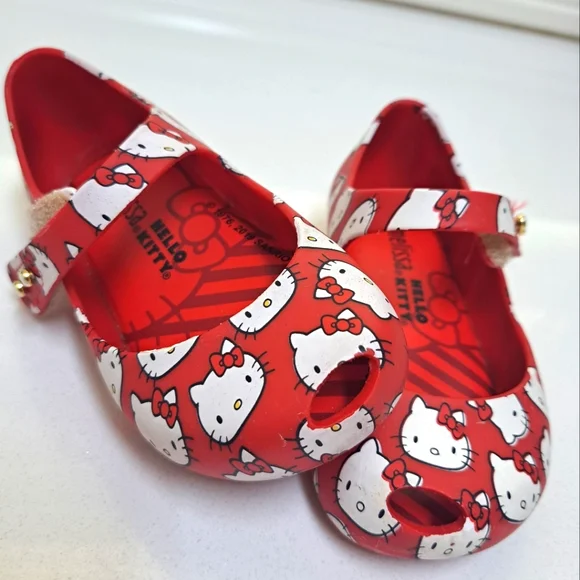 MINI MELISSA Hello Kitty Red Mary Jane Shoes - Picture 2 of 14